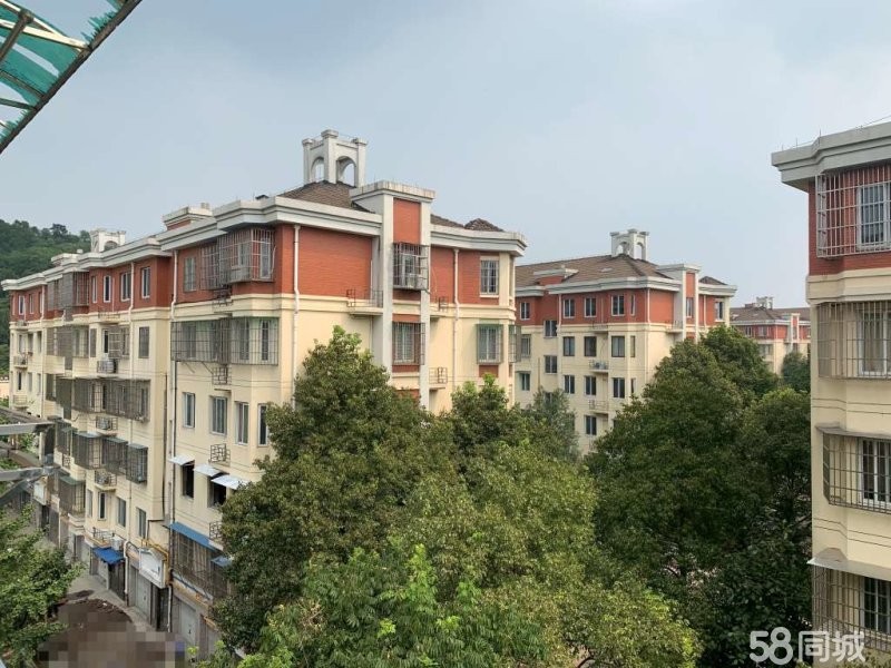 嘉都苑包括阁楼156+车库直接房源钥匙在