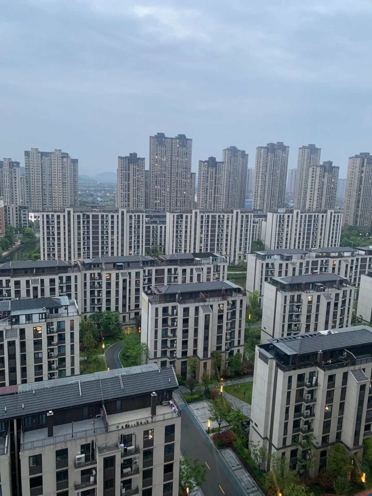 保利俯院江南北区 简装修 满两年