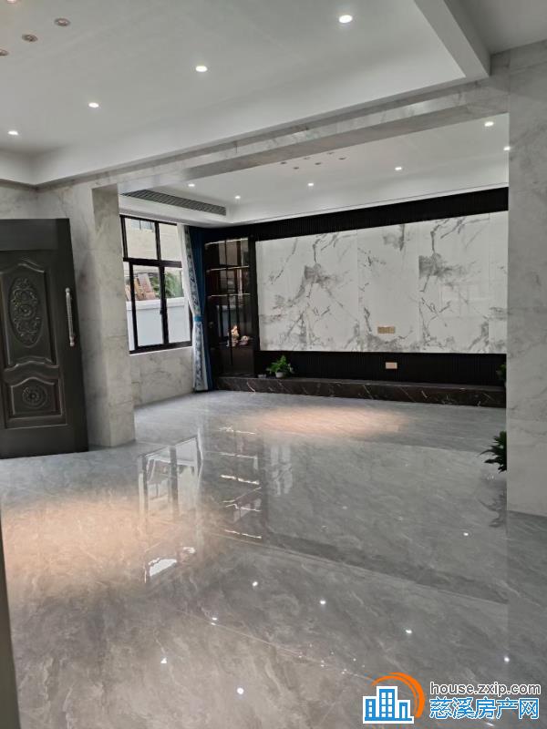 横河私房3间2楼185平豪装259万直接