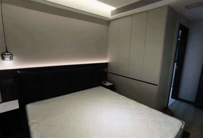 出售佳宁府黄金楼层洋房99平三房二卫