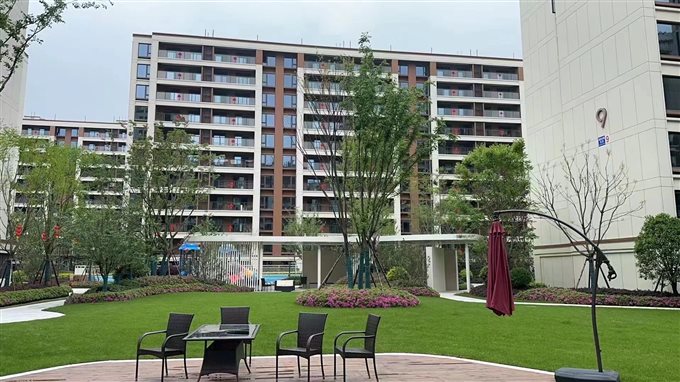 蔚蓝云图82.8万 8楼左右 黄金楼层