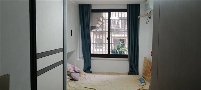 星光家园多层2楼90平精装125万