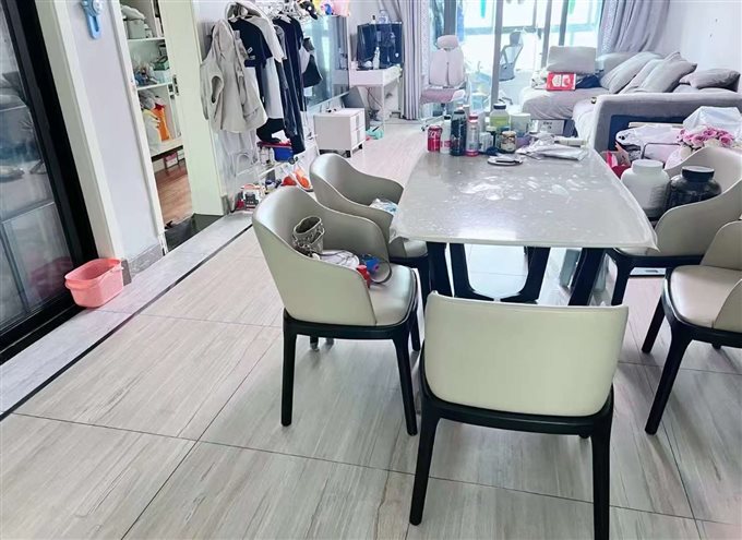 保利三期慈悦湾131平精装140万