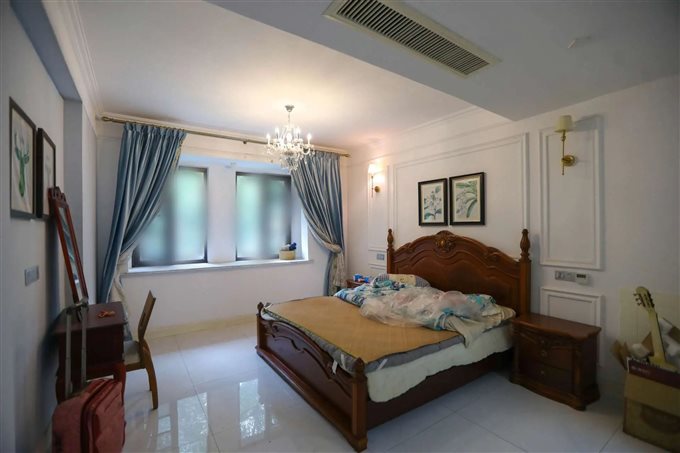 华润凯旋门234平398万精装拎包入住