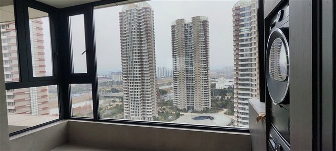 花样年172平，全新豪华装修带车位