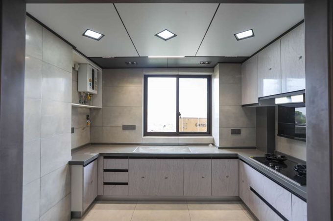 珑玥府142平精装修诚心出售文锦无占