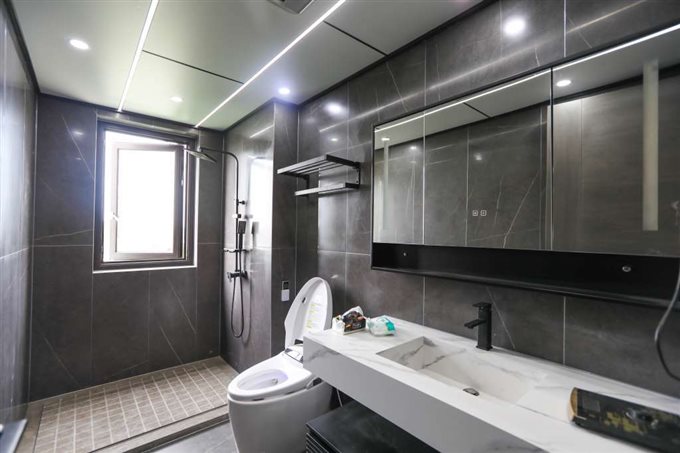 珑玥府142平精装修诚心出售文锦无占