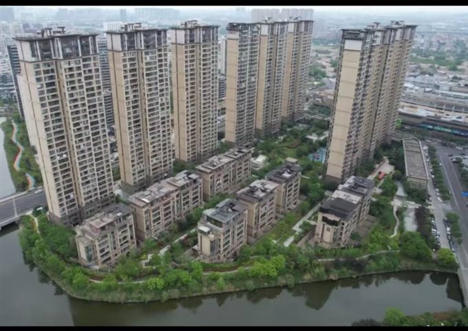 吾悦华府168平十车位一只