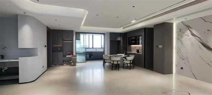 出售花样年带车位