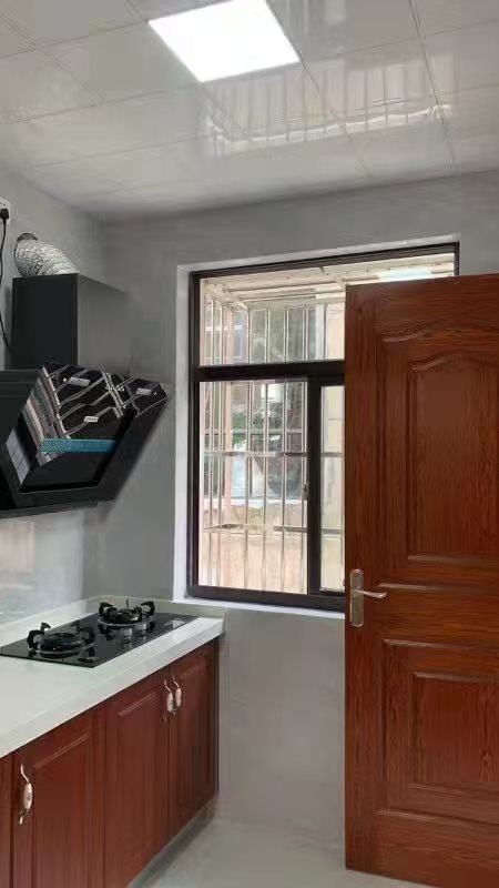 西门中学旁南张家路2楼一室一厅1300元