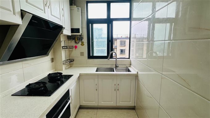 特价梅林苑150平好楼层精装车位储藏间