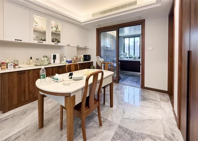 详生望玥府大三房新精装修诚售