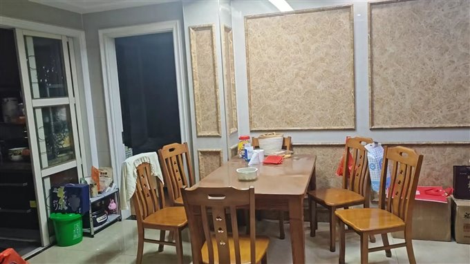 舜韵华庭 精装 带大车库115平75万