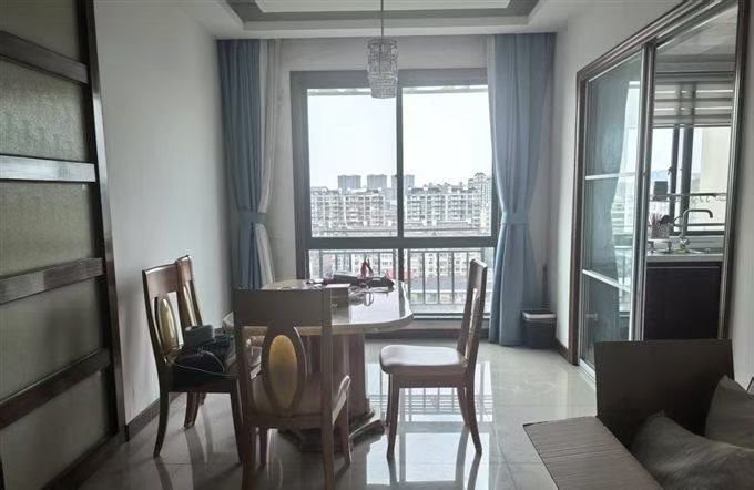 实验公寓电梯房中上层精装166平185万