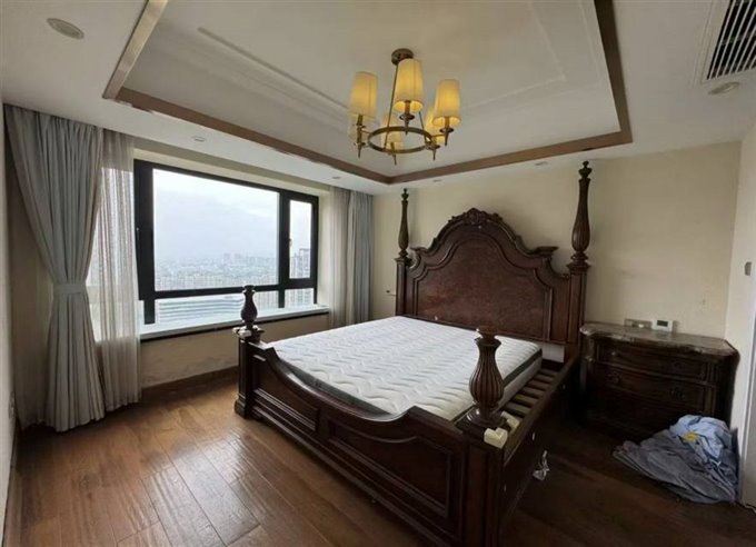 金地鸿悦169平中上楼层精装满两年