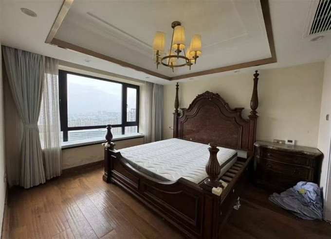 金地鸿悦169平中上楼层精装满两年