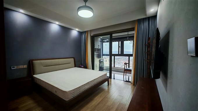 元亨雅园135平230万送车位边套