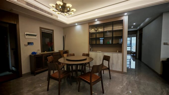 元亨雅园135平230万送车位边套