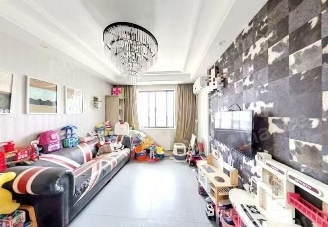 金山新村5楼66平+阁楼精装54.8万