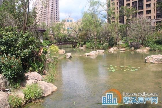 金地鸿悦240平豪华装修408万直接