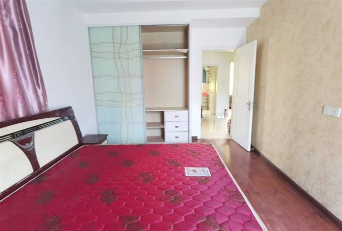 城东新村5楼70平无学籍占用108