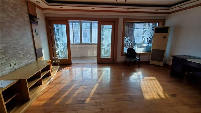 吉祥新村5楼150平送阁楼+车库20平