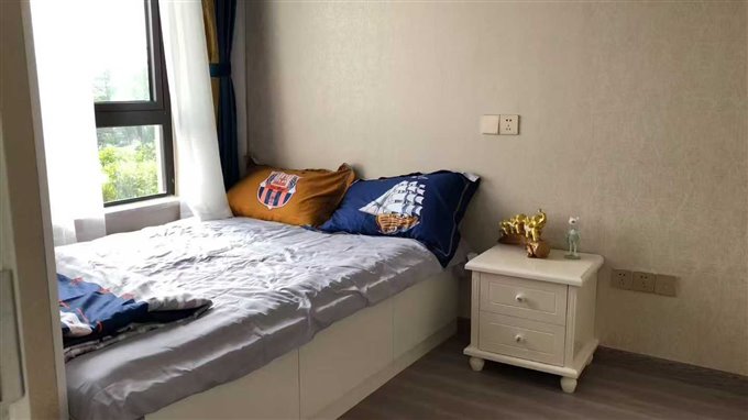 欢乐颂107平精装自住二室138万
