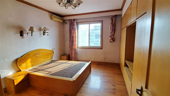 吉祥新村5楼150平送阁楼+车库20平