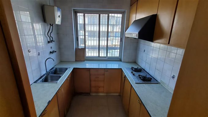 吉祥新村5楼150平送阁楼+车库20平