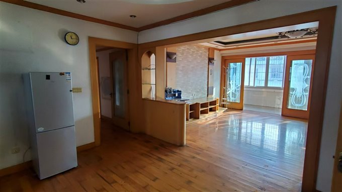 吉祥新村5楼150平送阁楼+车库20平