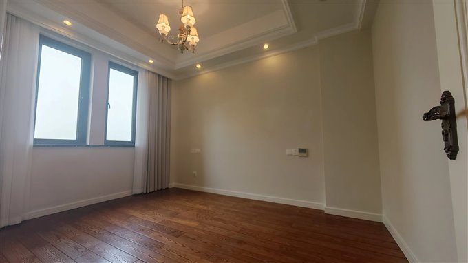 美域花苑 精装141平方265万带车位