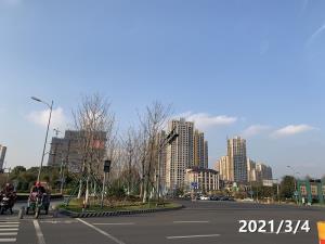 江滨之城