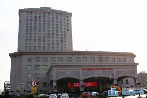 江滨之城