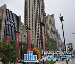 江滨之城