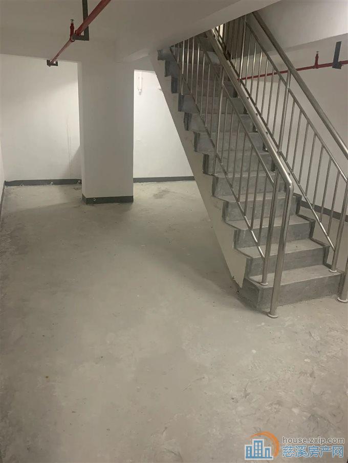 保利俯院江南北区 南北通透 诚心出售