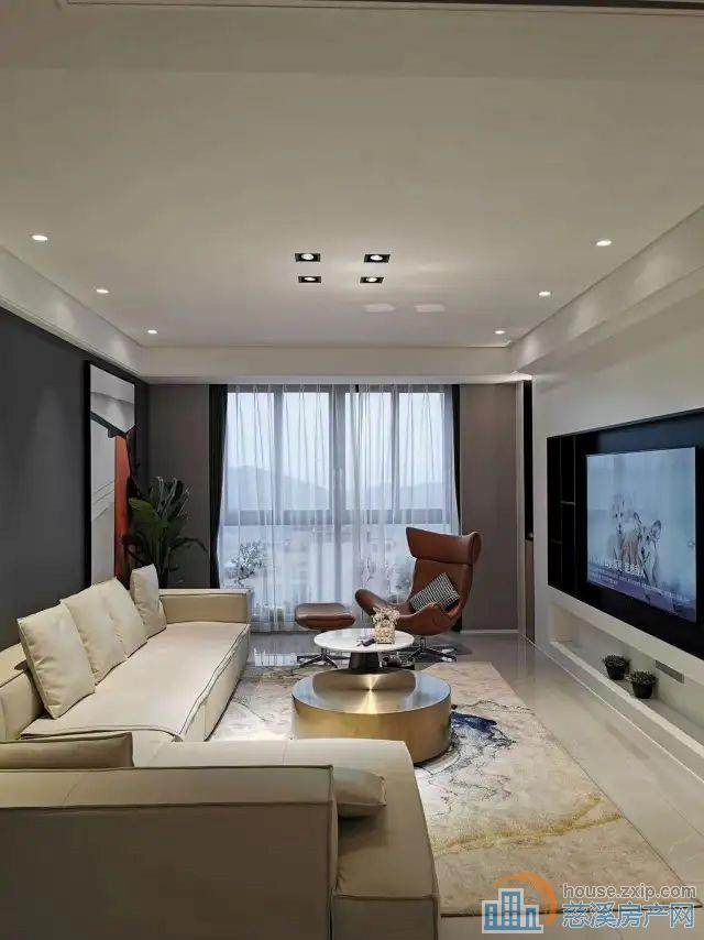 复地二期 豪装138平方188万无个税