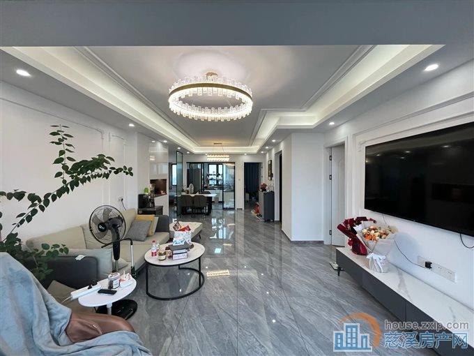 阅江府133平239万带车位文锦书包