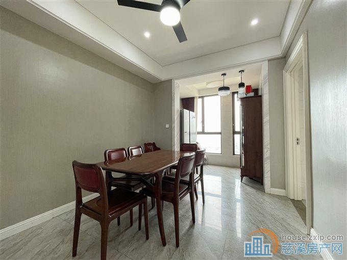凯旋门 豪装 拎包入住