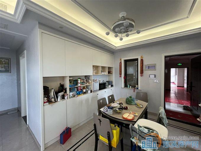 元亨雅园  精装修 带车位 满两年