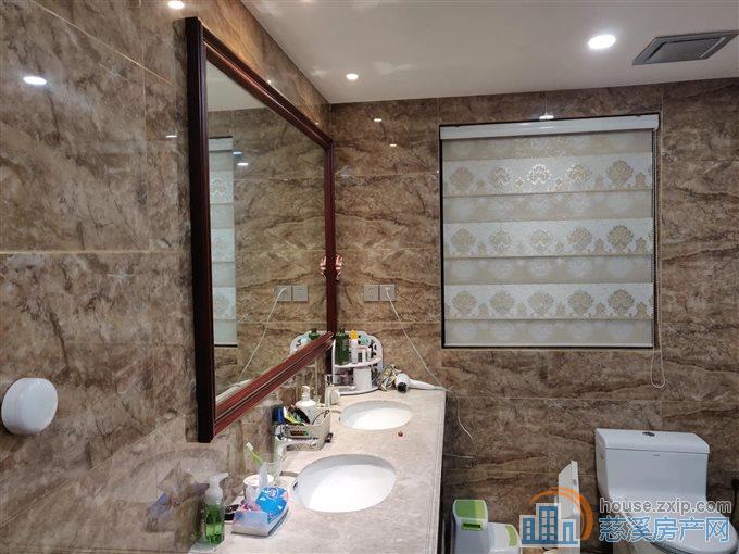 天悦湾花苑200平238万满五唯一精装