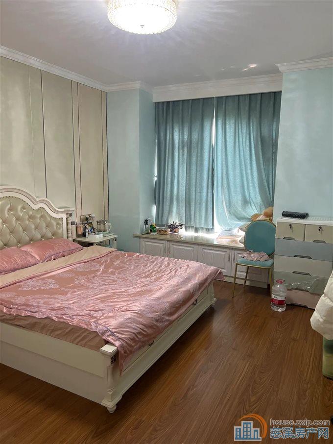 君悦湾花苑 115平155万