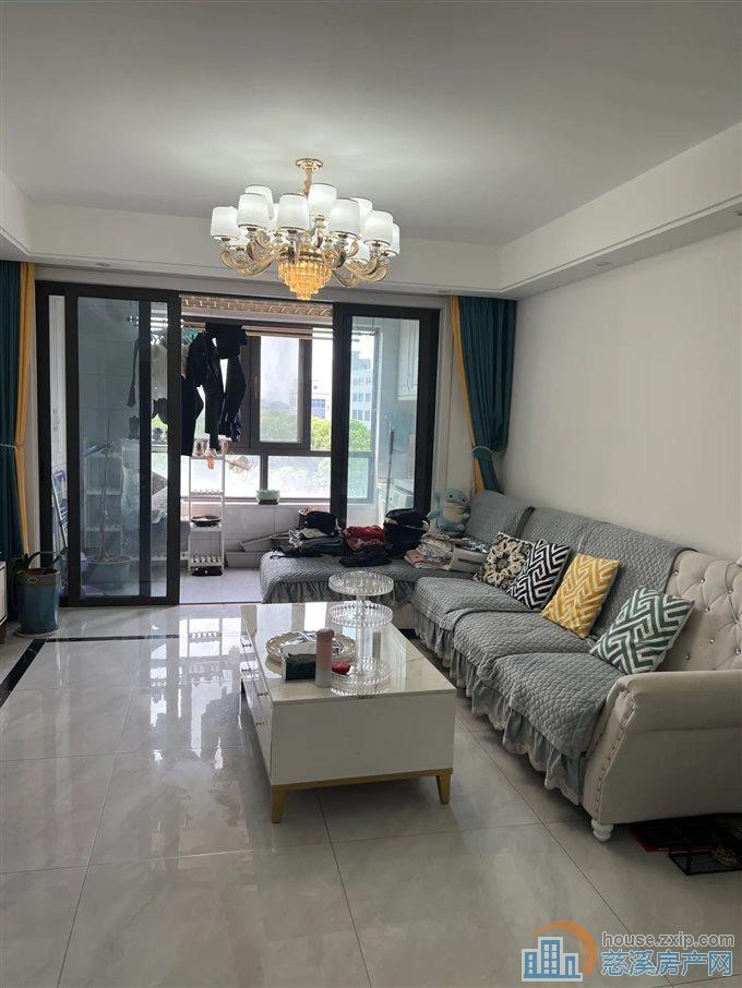 君悦湾花苑 115平155万