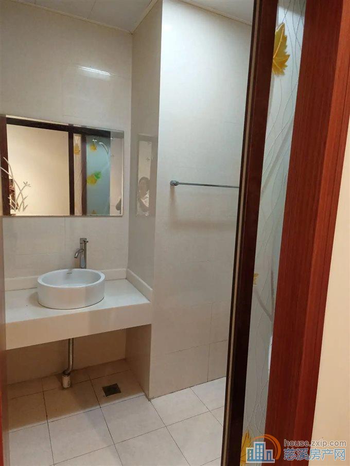 富丽湾景苑 精装保养好 双套房 送车位