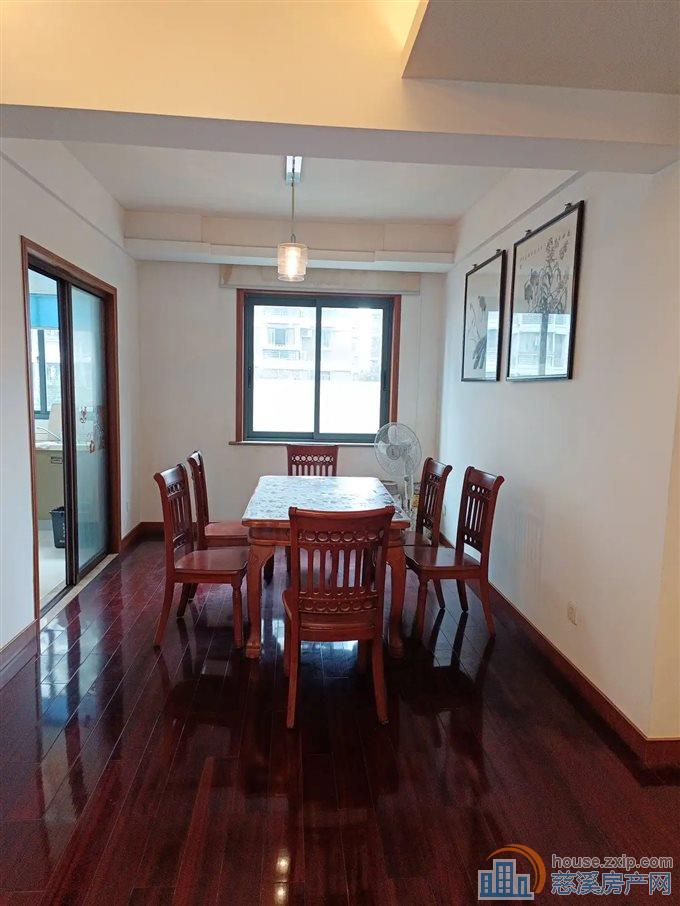 富丽湾景苑 精装保养好 双套房 送车位