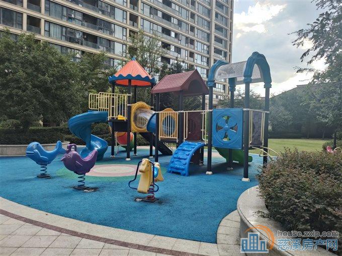 绿城诚园 全新毛坯 浙师大无在读