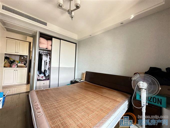 新潮塘南苑 89.5平 122.8万精装
