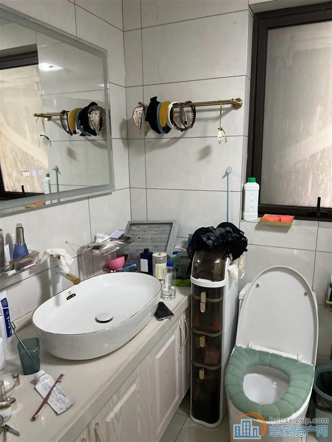 君悦湾花苑 115平155万