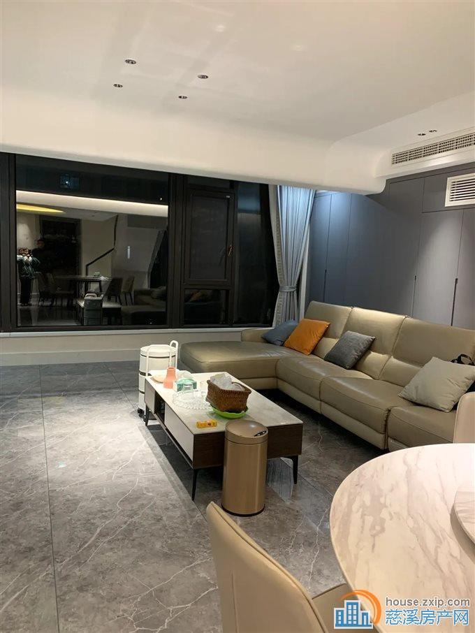 珑玥府 稀缺上叠 精装 带车位 空中花园