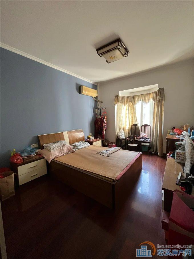 彩虹家园 精装修 有车库