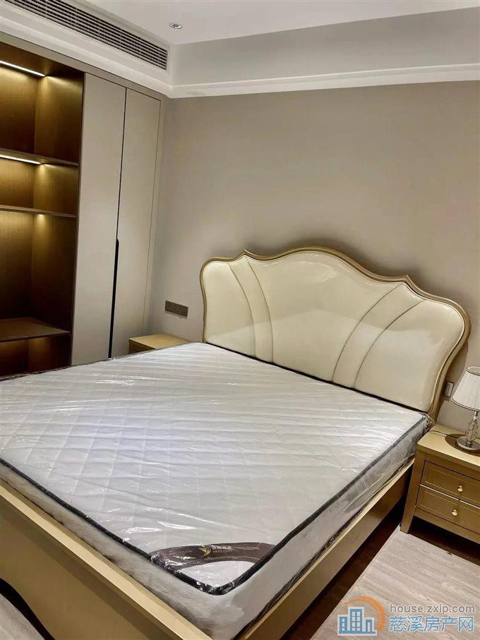 梅林苑  精装洋房 黄金楼层 满两年